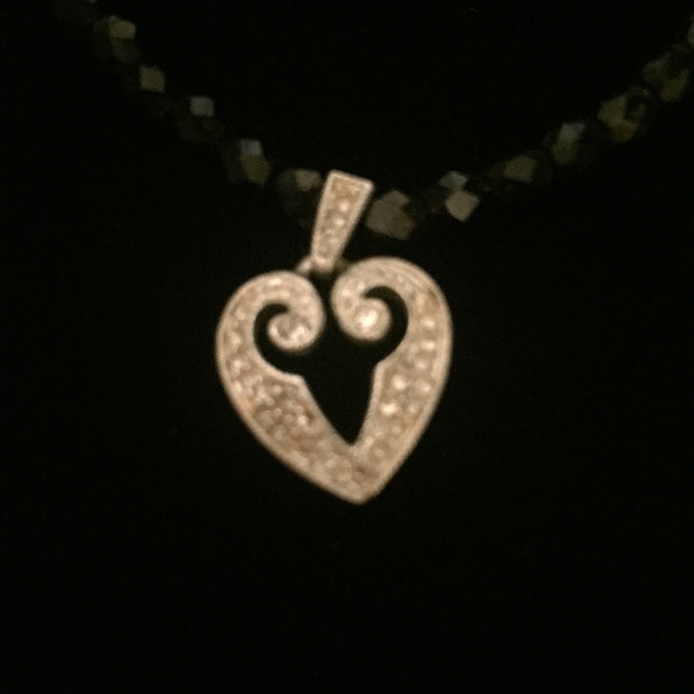 NAPIER BLACK BEADS CRYSTALS HEART NECKLACE - Picture 2 of 3